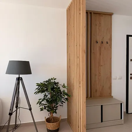 Arletta - Panoramic View