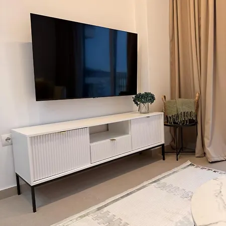 Arletta Sea View Apartment Sarande