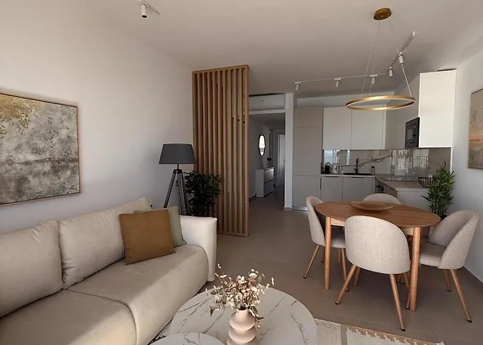 Arletta - Panoramic View *